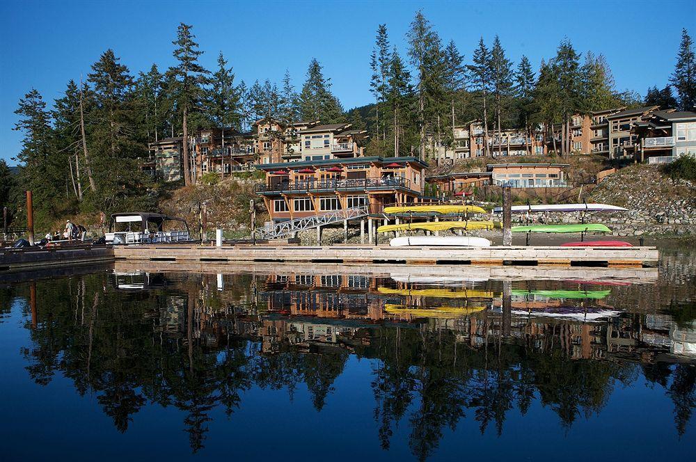 Painted Boat Resort Spa And Marina Madeira Park Eksteriør billede